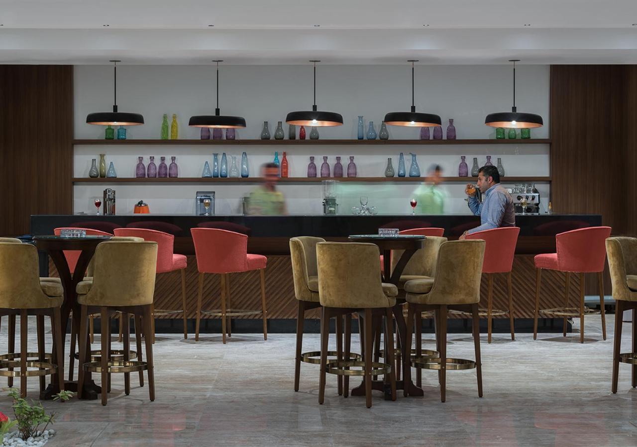 Crystal Inn Hotel - Alamein (Adults Only) El-Alamein Eksteriør billede The bar at the hotel