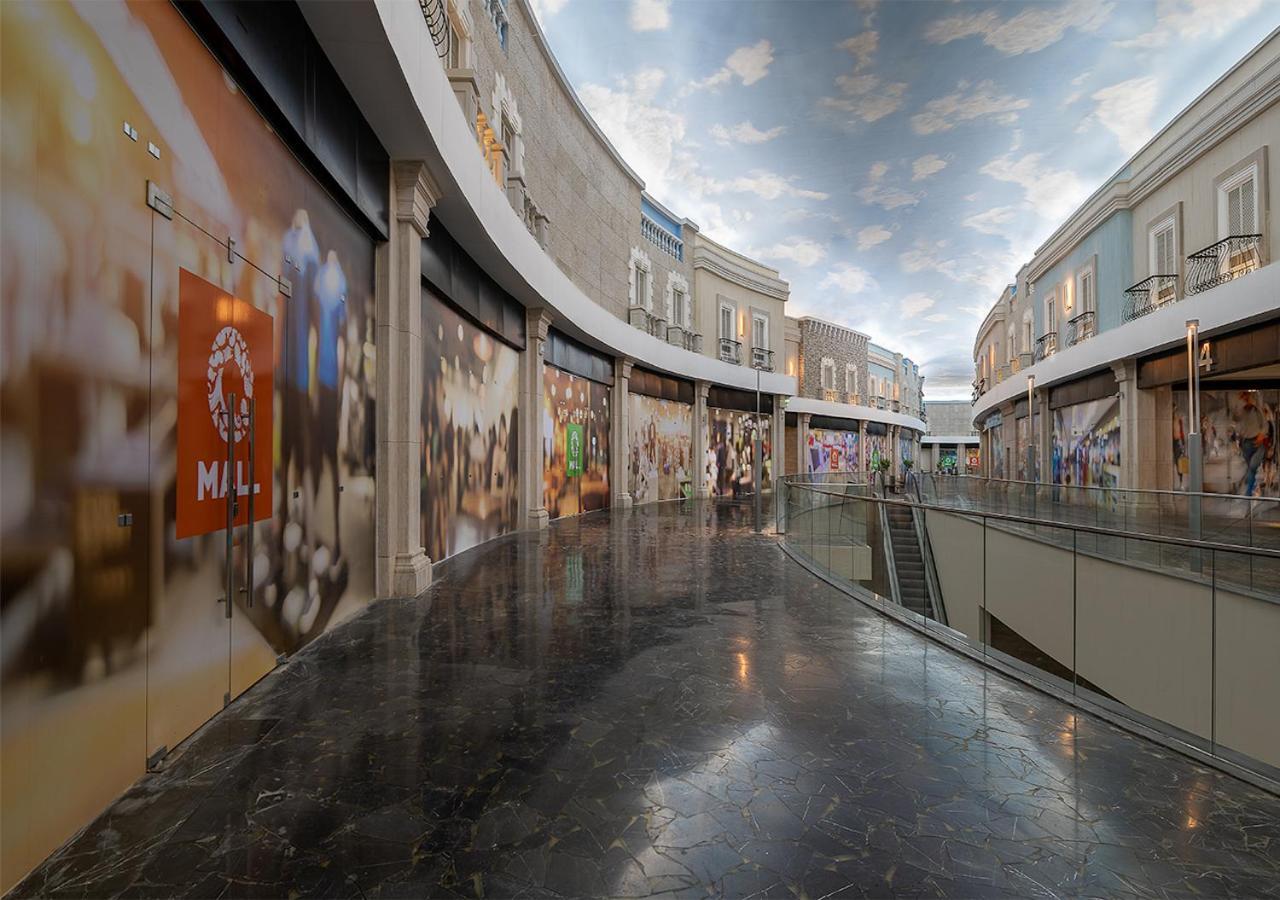 Crystal Inn Hotel - Alamein (Adults Only) El-Alamein Eksteriør billede The interior of the shopping centre